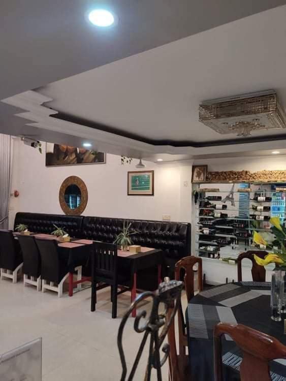 Le Barang Steakhouse & Guesthouse سيهانوكفيل المظهر الخارجي الصورة
